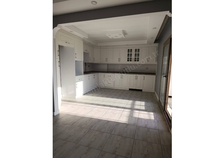 TURGUTLU SATILIK CUMHURİYET MAH 140M2 3+1 ODA 3. KAT DOĞALGAZLI CAM BALKONLU FUL TADİLATLI DAİRE 