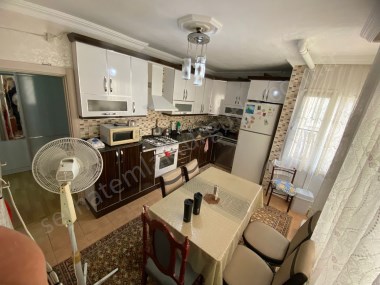 TURGUTLU SATILIK CUMHURİYET MAH 125M2 2. KAT 3+1 ODA DOĞALGAZLI BALKONLU TEMİZ BAKIMLI DAİRE 