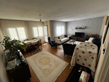 TURGUTLU SATILIK CUMHURİYET MAH KERVAN YOLU CD. ÜZERİ GENİŞ 145M² 2.ARA KAT 3+1 ODA 