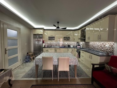 TURGUTLU SATILIK ACARLAR MAH 130M2 3+1 ODA 2. ARA KAT DOĞALGAZLI CAM BALKONLU 10 YILLIK DAİRE 