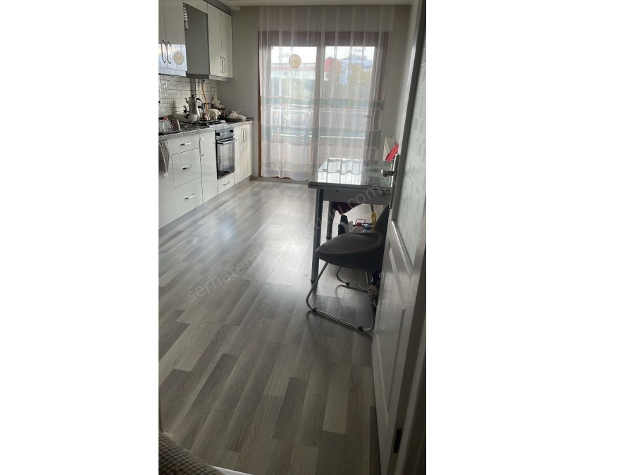 TURGUTLU SATILIK SUBAŞI MAH 3. ARA KAT 3+1 ODA 125M2 DOĞALGAZLI BALKONLU CADDE ÜZERİ 15 YILLIK DAİRE