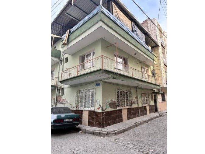 TURGUTLU SATILIK YEDİ EYLÜL MAH PAZARTESİ PAZARI YAKINI 2. VE 3. KAT BİRLİKTE SATILIK 130M2 2+1 