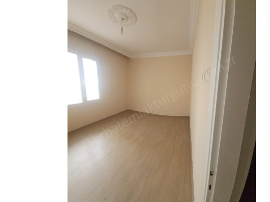 TURGUTLU KİRALIK CUMHURİYET MAH 2. KAT 120M2 3+1 ODA KLİMALI BALKONLU OFİS VE İŞ YERİ İÇİNDE UYGUN