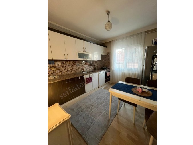 TURGUTLU SATILIK ÖZYURT MAH 120M2 3+1 ODA 4. KAT DOĞALGAZLI BALKONLU 12 YILLIK DAİRE 