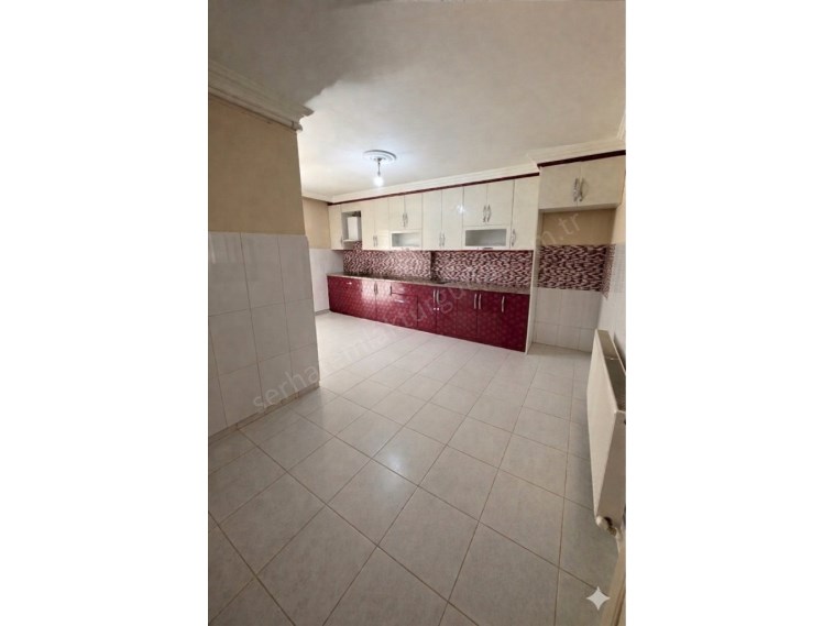 TURGUTLU SATILIK YİĞİTLER MAH 135M2 3+1 ODA 30M2 ARKA BAHÇE DOĞALGAZLI KÖŞE MÜSTAKİL GİRİŞLİ DAİRE 