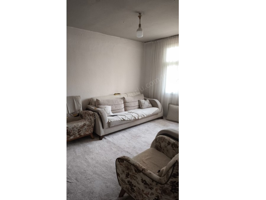 TURGUTLU SATILIK ŞEHİTLER MAH 2 KATLI 75M2 2+1 ODA SOBALI BALKONLU MÜSTAKİL DAİRE TEK TAPU 