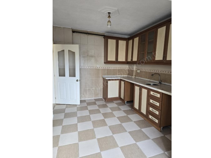 TURGUTLU SATILIK YILDIRIM MAH 120M2 3+1 ODA 3. ARA KAT DOĞALGAZLI BALKONLU ALANKUYU CİVARI DAİRE 