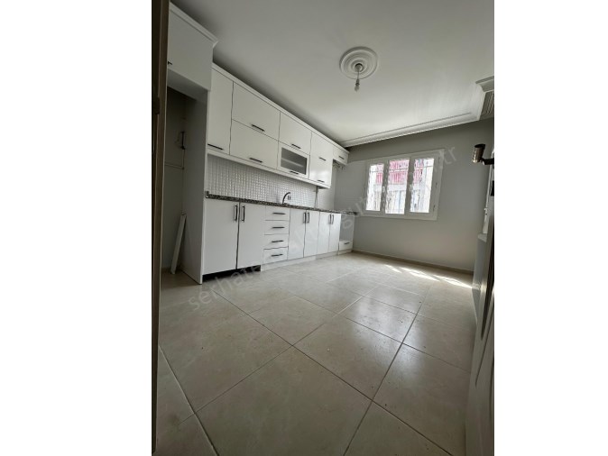 Turgutlu satılık turgutlar mah zemin üstü 3+1 120m2 12yıllık daire