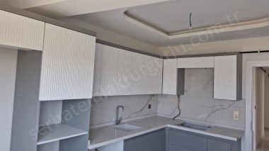 TURGUTLU KİRALIK ERGENEKON MAH 85M2 2+1 ODA 3. KAT SIFIR DAİRE 