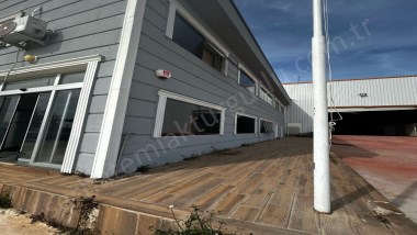 TURGUTLU KİRALIK FABRİKA SARIÇALI YOLU ÜZERİNDE BOŞNAK TEPE MEVKİ 11.500M2 ARSA KAPALI ALAN 7000.M2 