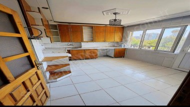 TURGUTLU KİRALIK SUBAŞI MAH 120M2 4. KAT 3+1 ODA DOĞALGAZLI BALKONLU DAİRE 
