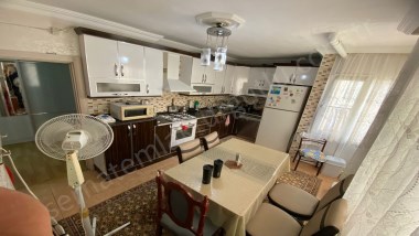 TURGUTLU SATILIK CUMHURİYET MAH 125M2 2. KAT 3+1 ODA DOĞALGAZLI BALKONLU TEMİZ BAKIMLI DAİRE 