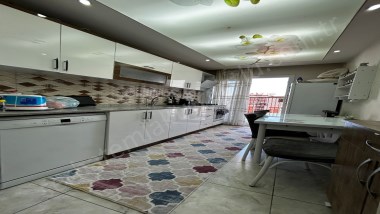 TURGUTLU SATILIK YILDIRIM MAH 140M2 3+1 ODA ASANSÖRLÜ DOĞALGAZLI 4. KAT E. BANYOLU 7 YILLIK BİNA 