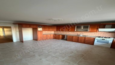 TURGUTLU SATILIK ACARLAR MAH 190M2 3+1 ODA 2. KAT DOĞALGAZLI BALKONLU 14 YILLIK DAİRE 