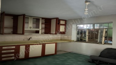 TURGUTLU KİRALIK SELVİLİTEPE MAH 3+1 ODA 120M2 ZEMİN KAT DOĞALGAZLI DAİRE 