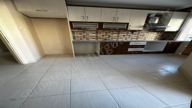 TURGUTLU KİRALIK YENİ MAH 100M2 2+1 ODA 2. KAT DOĞALGAZLI BALKONLU GENİŞ YOL ÜZERİ ÖNÜ AÇIK DAİRE 