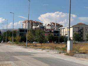 FEN İŞLERİNİN YANINDA KAT KARŞILIĞI MÜKEMMEL KONUMDA ARSA