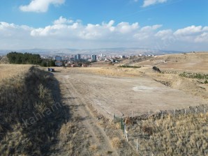 K.KAZAN GYODAN KAYI MAH. 3 KATLI VİLLA YAPILABİLİR 1820M2 ARSA