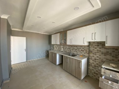 KAHRAMANKAZAN ATATÜRK MAH. MERKEZDE LÜKS ARAKATA MASRAFASIZ 4+1 DAİRE