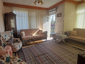 ADANA ÇUKUROVA BELEDİYE EVLERİ ANA YOLA 2.PARSEL SATILIK TEK TAPU 220 M2 BİNA