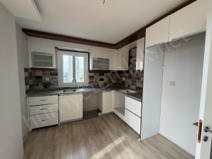 MITHATPAŞA MAHALLESİ 2+1 AÇIK MUTFAK DOĞALGAZLI KİRALIK DİARE