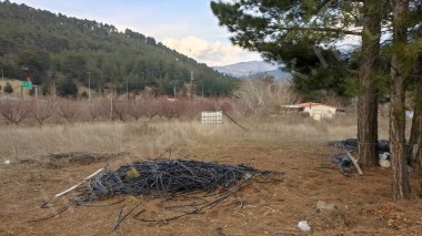 POZANTI ESKİKONACIKTA 2016 M2 TEK TAPU VİLLA İMARLI ARSA