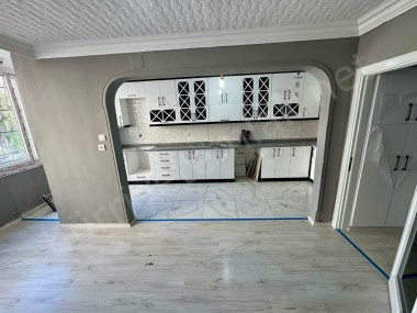 TURGUT ÖZAL BULVARINDA BULVARA SIFIR KENAN EVREN KAVŞAĞINDA ÖZALIN GÖBEĞİNDE 3+1 