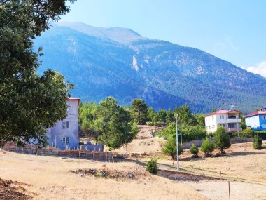 POZANTI İSTİKLAL DE 720 M2 5 KATA İMARLI SATILIK ARSA
