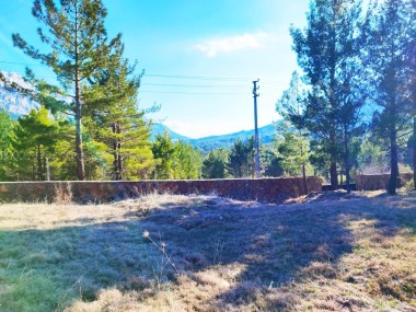 POZANTI AKÇATEKİR ALPASLAN MEVKİİNDE 375 M2 SATILIK ARSA