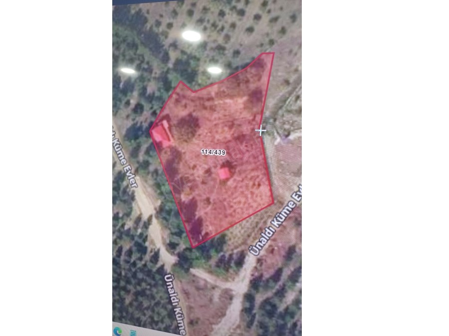 POZANTI ESKİKONACIK ÜNALDI KENT CİVARI İÇERİSİNDE 2+1 BAĞ  EVİ İLE 3785 M2 SATILIK TARLA 