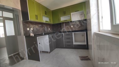 ADANA SEYHAN EMEK MAHALLESİNDE HAVALİMANINA VE PAZARA YÜRÜME MESAFESİNDE KİRALIK 2+1
