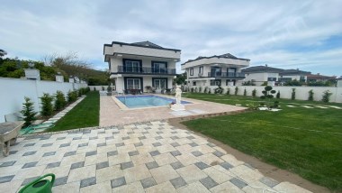 KEMER KAŞ  BELEK KADRİYE KİRALIK FULL EŞYALI VİLLALAR