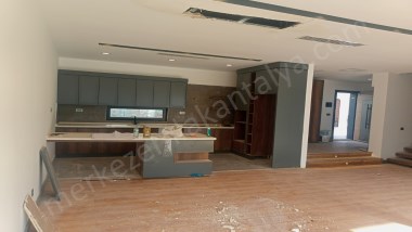 KEPEZ ODABAŞI LÜX SİTE İÇİ SATILIK HAVUZLU TRİPLEXS 5+1 VİLLA 