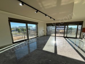 ANTALYA AKSU ALTINTAŞTA KARDEŞ KENTLER ÜZERİ OFİS VE KONUT İÇİN UYGUN KİRALIK 