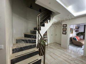 4+1 VARSAK KARŞIYAKA DA  DUBLEKS MANZARALI TERASLI SATILIK DAİRE