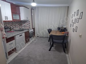 portalyaya tramvaya çok yakın 