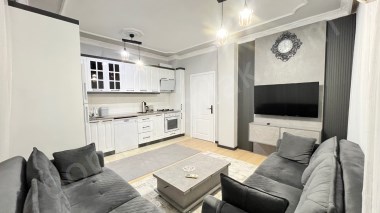 AYDOĞMUŞ MAHALLESİNDE ARA KATTA SATILIK 2+1 GENİŞ DAİRE