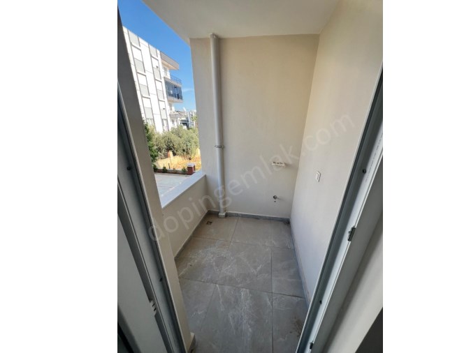 VARSAK KARŞIYAKADA GENİŞ LÜKS 2+1 KATTA KAT SEÇENEKLİ AYRI MUTFAK SATILIK DAİRE