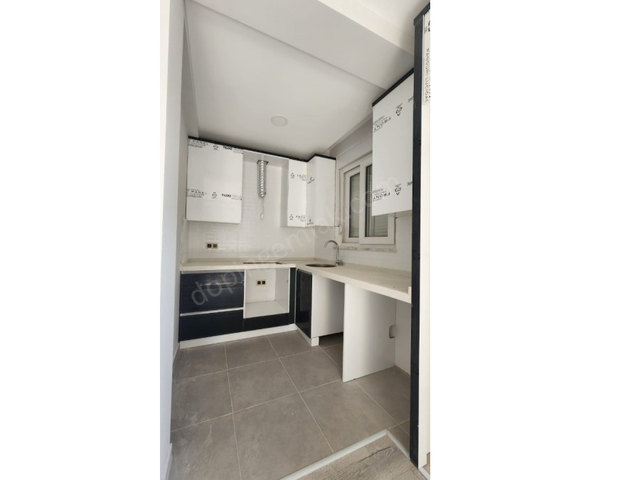 DÖŞEMEALTI ATATÜRK CADDESİ YAKININDA KATTA SATILIK İSKANLI FIRSAT DAİRE !