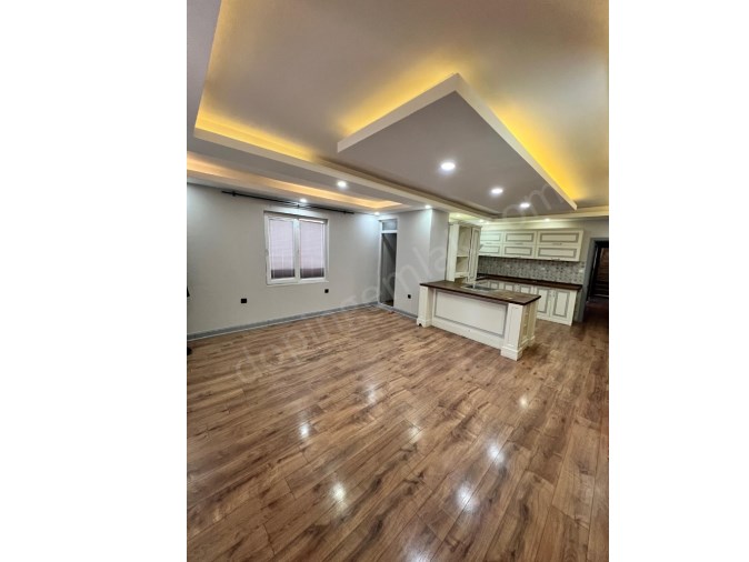 VARSAK KARŞIYAKANIN EN GÜZEL KONUMUNDA 2+1 AÇIK MUTFAK GENİŞ KİRALIK DAİRE 