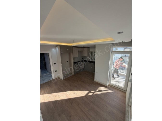 VARSAK KARŞIYAKA AMERİKAN 2+1 SATILIK LÜX DAİRE