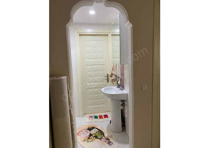 varsak karşıyaka da 2+1  (5yaşında )