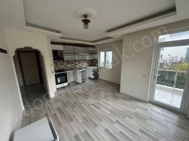 TRAMVAYA 200m 2+1 1.KAT AMERİKAN MUTFAK ANKASTRELİ 