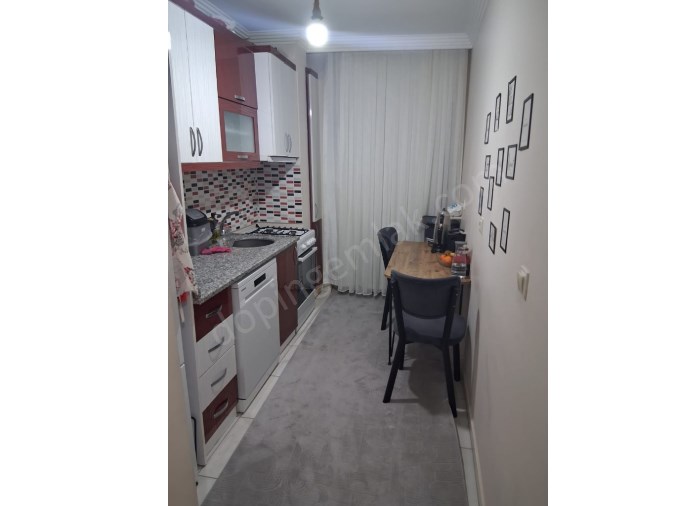 portalyaya tramvaya çok yakın 