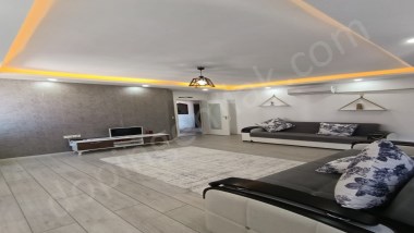 ANTALYA KEPEZ VARSAK KARŞIYAKADA FULL EŞYALI 3.KAT 2+1 ASANSÖRLÜ HAVUZLU SİTEDE KİRALIK DAİRE