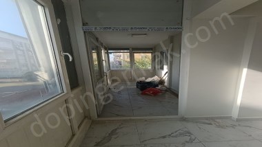 KEPEZ YENİ EMEK CADDE ÜZERİNDE KOMPLE YENİLENMİŞ SIFIR AYARINDA 2+1 TRAMVAY DİBİ KİRALIK DAİRELER