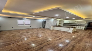 VARSAK KARŞIYAKANIN EN GÜZEL KONUMUNDA 2+1 AÇIK MUTFAK GENİŞ KİRALIK DAİRE 