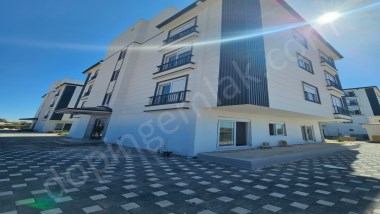 şelalede 2+1 katta havuzlu daire