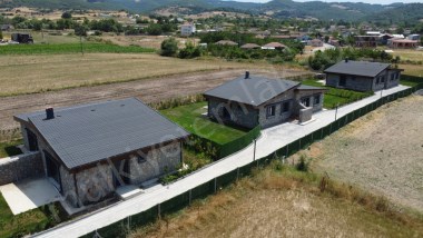 GÖNEN TÜTÜNCÜDE TAŞ EV VİLLALAR 