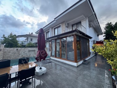 FETHİYE MERKEZ AKARCA MAHALLESİNDE MUHTEŞEM VİLLA